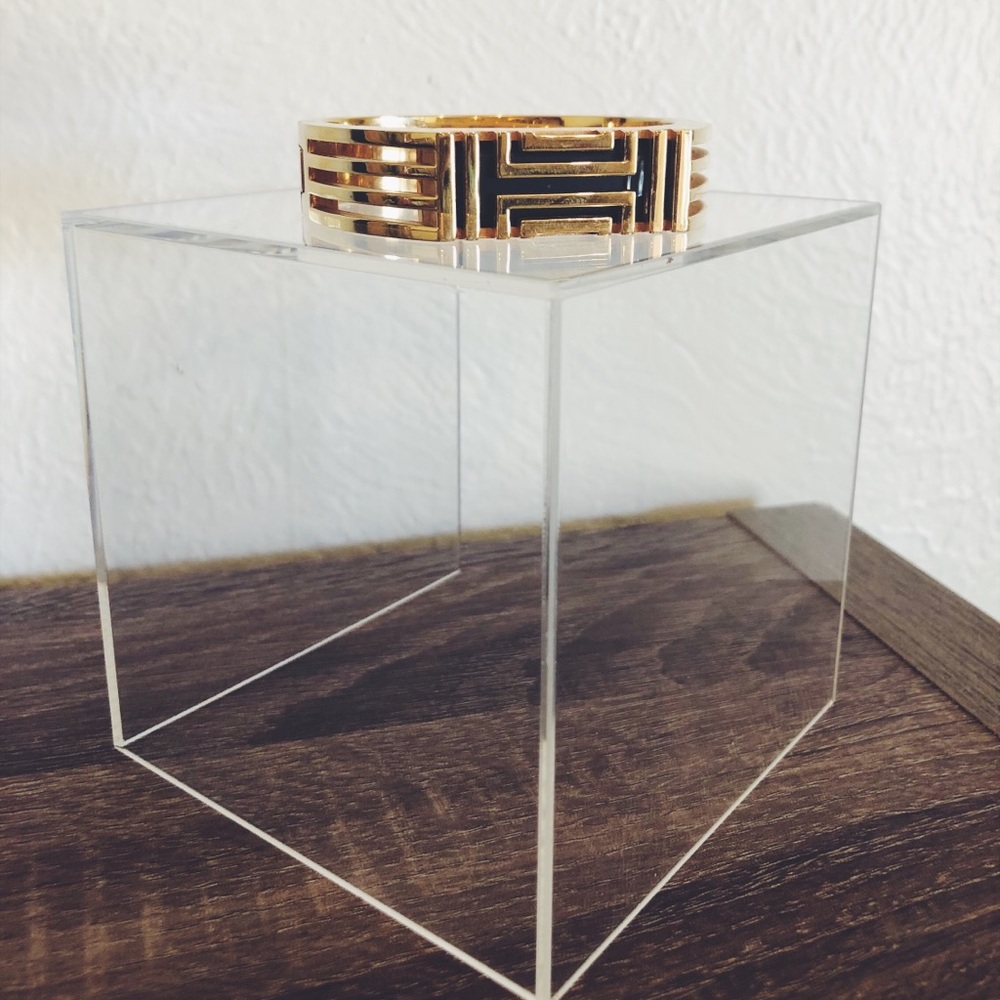 Gold bracelet